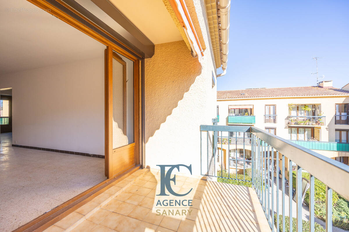 Appartement à SAINT-CYR-SUR-MER