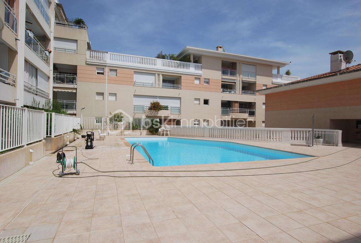 Appartement à VALLAURIS