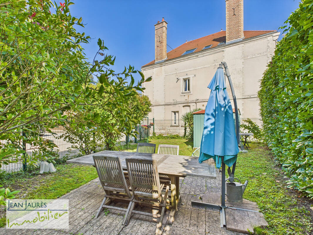 Maison à SAINT-JULIEN-LES-VILLAS