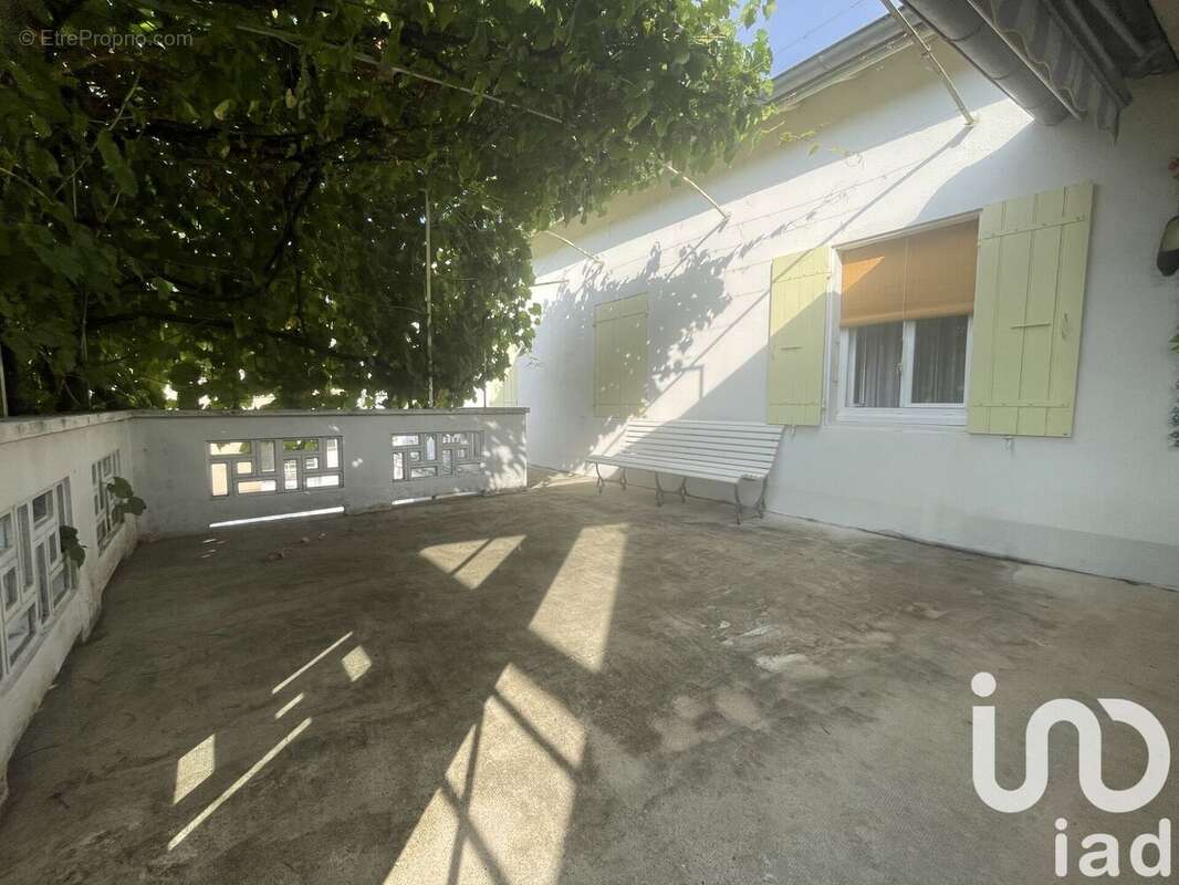 Maison 145 m² à Lalevade-D'ardeche  - photo 3