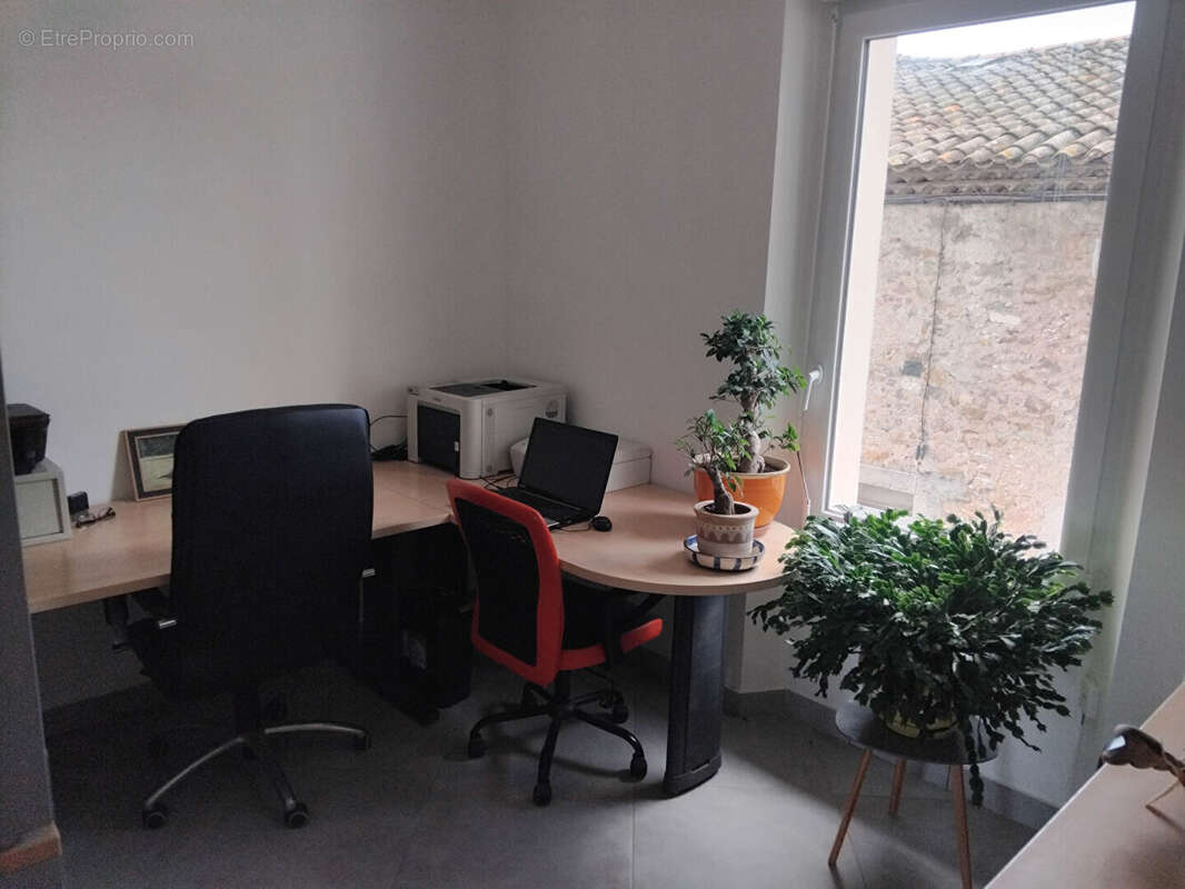 A vendre maison 8 pièces avec jardin, terrasse et vaste garage. - photo 8