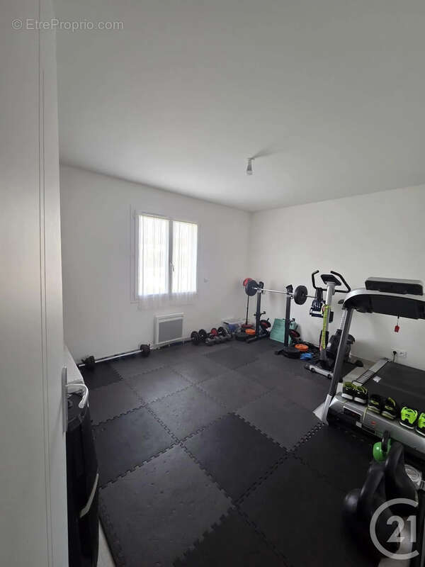 Maison à SAINT-ANTOINE-DE-FICALBA