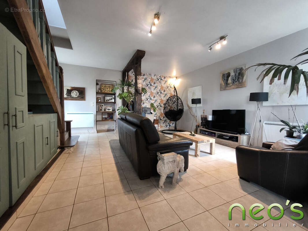 Maison à LE MAY-SUR-EVRE