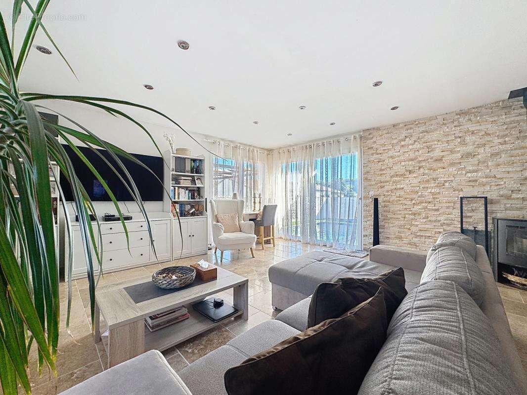 Exclusivité-Sorgues- Maison de plain-pied - 122 m² - piscine - photo 12