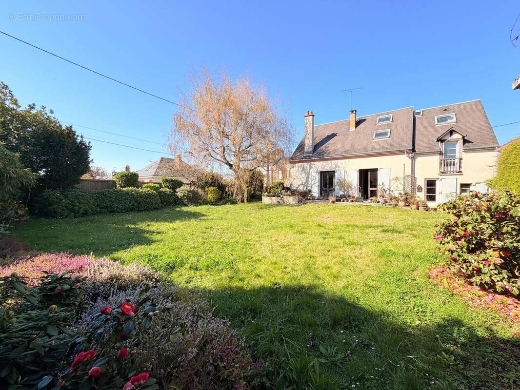 Photo 2 - Maison à FLEURY-LES-AUBRAIS