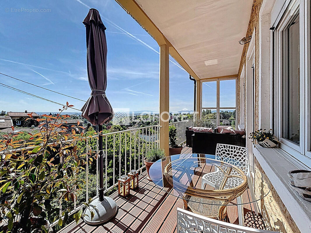 Appartement à SAINT-CYR-AU-MONT-D'OR