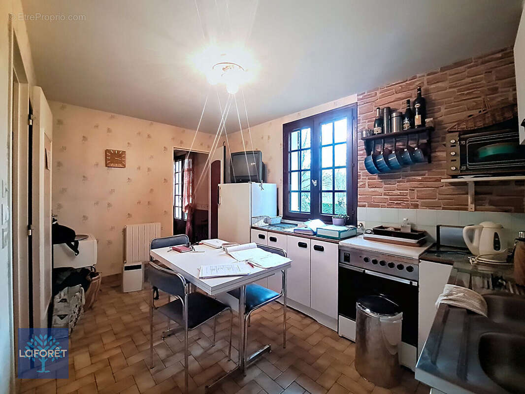 Maison à LA CHAPELLE-JANSON
