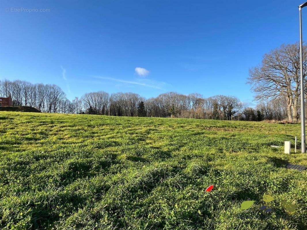 Terrain à LA GENEYTOUSE