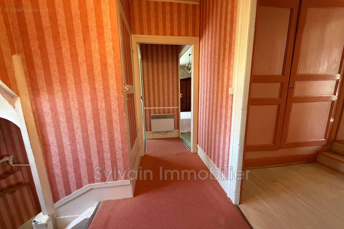 Maison 177 m² à Saint-Aubin-En-Bray  - photo 8