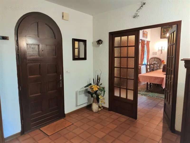 Villa de caractère dans un cadre privilégié - photo 13