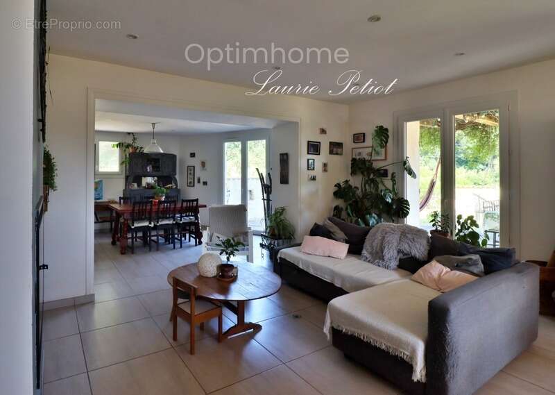 Maison à SAINT-THOMAS-DE-CONAC