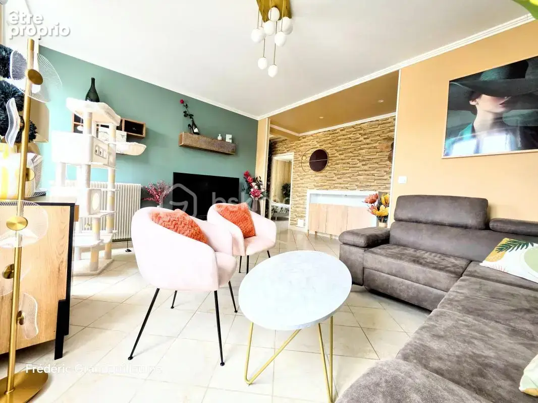 Appartement à SAINT-BRICE-COURCELLES