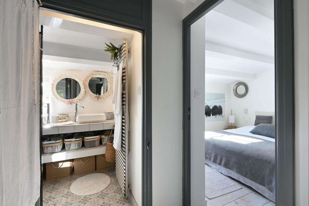 Maison à LES PORTES-EN-RE