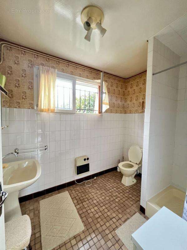 Maison à AIGUEPERSE