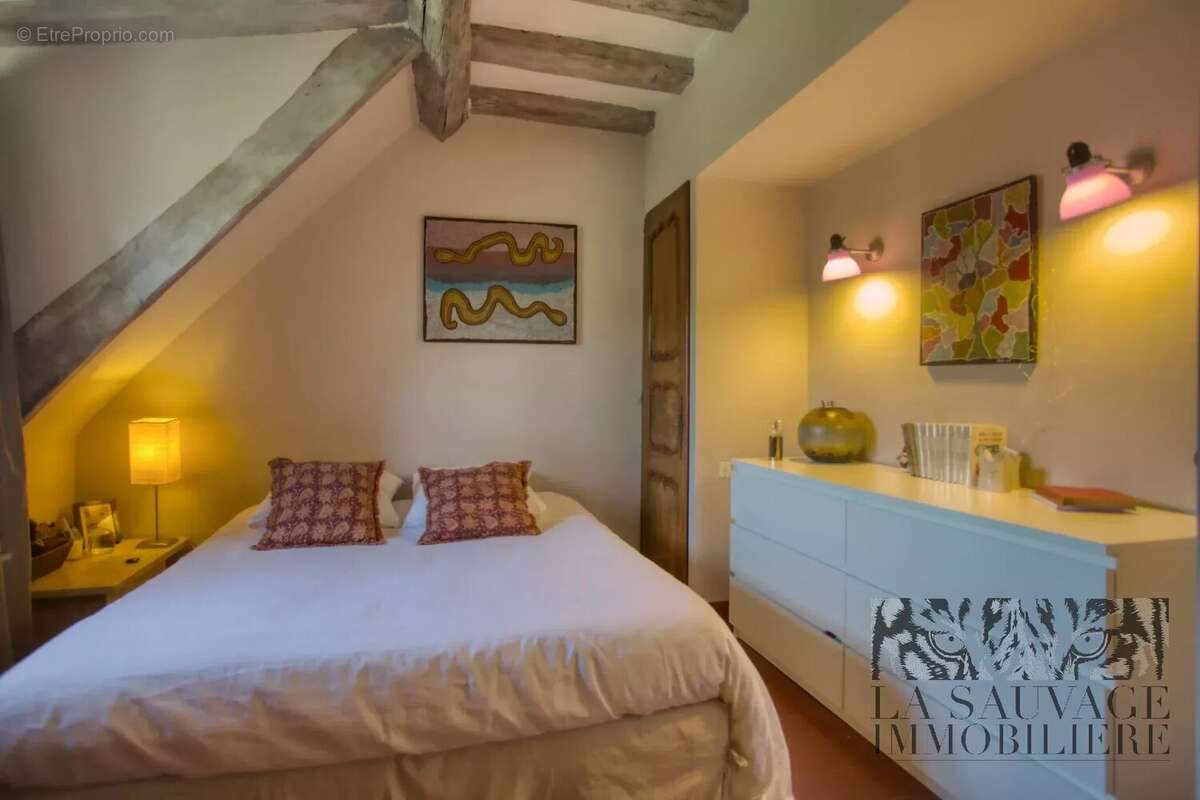 Appartement à LES MESNULS