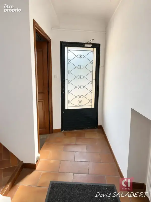 À vendre ? brignoles centre ? immeuble mixte d'environ 325 m² avec local loué, appartement, grenier, cour et terrasse - photo 11