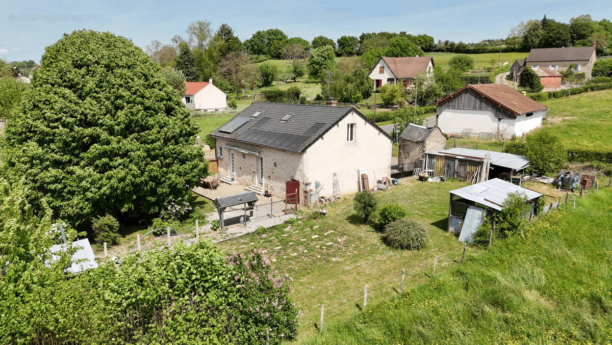 Maison à MOULINS-ENGILBERT