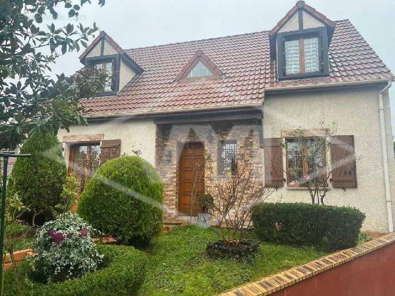 Maison à QUINCY-SOUS-SENART