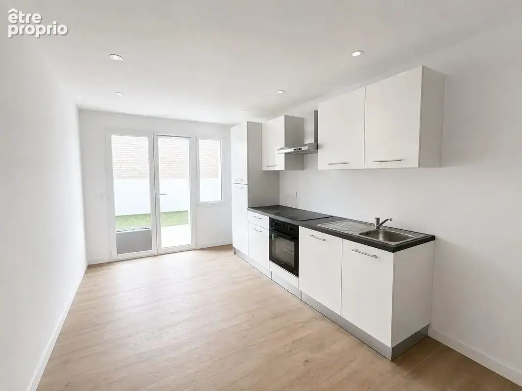 Appartement 3 pièces 46 m² à vendre à Luc-Sur-Mer (14530) - photo 2