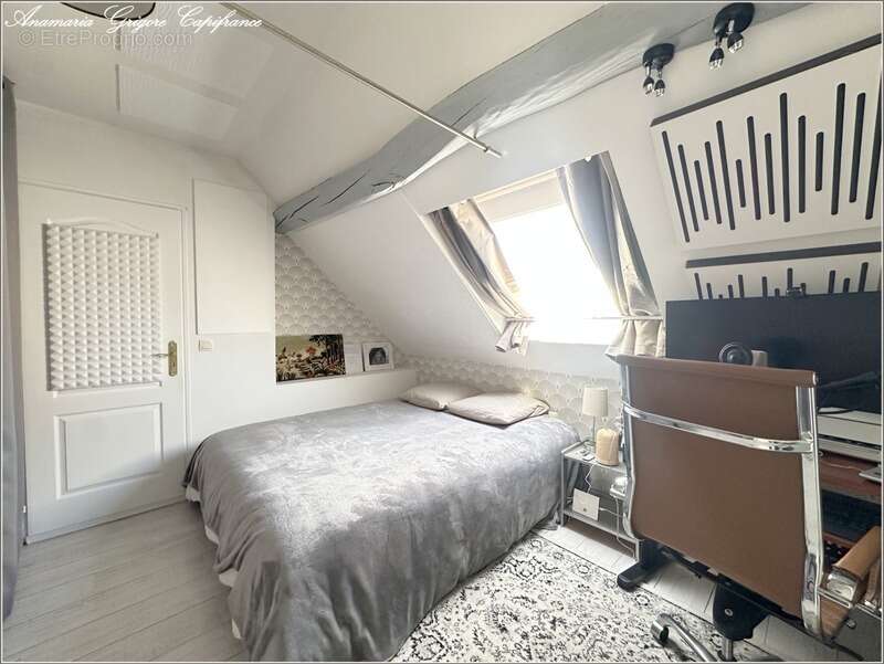 A vendre au centre de Landelles (28190) - longère rénovée de 165 m², 4 chambres, terrain clos de 900 m² - photo 14
