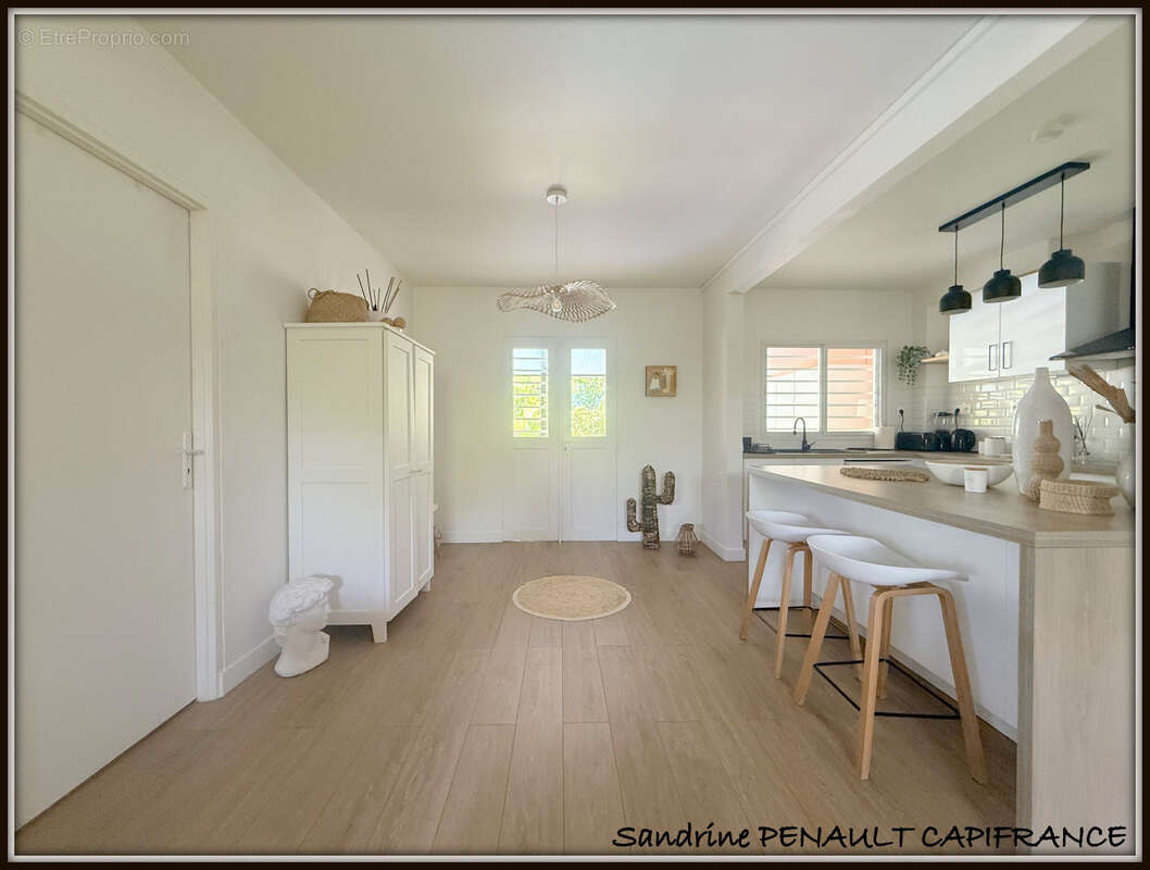 A vendre a kourou (guyane francaise) une splendide maison t4 jumelee de 90 m² - terrain de 297 m² - au prix de 379 000 € - photo 8