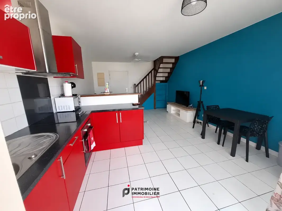 À VENDRE   Appartement avec superbe vue sur la Marina de Rivière-Sens - photo 2