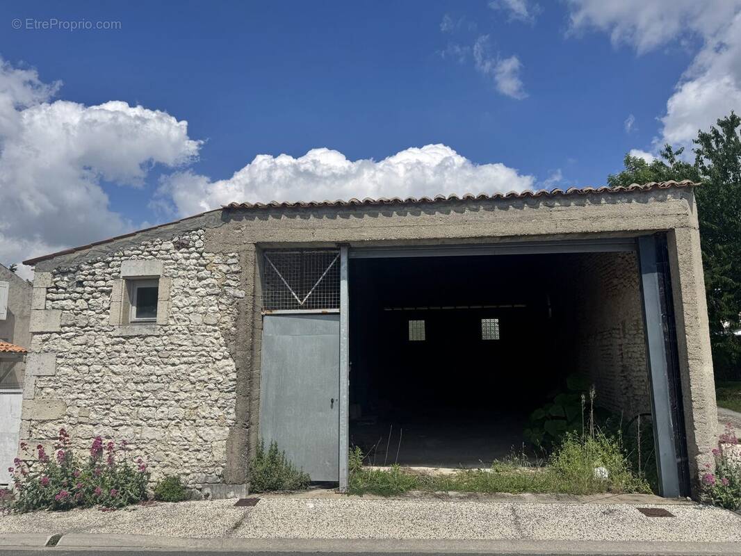 Maison à SEMUSSAC