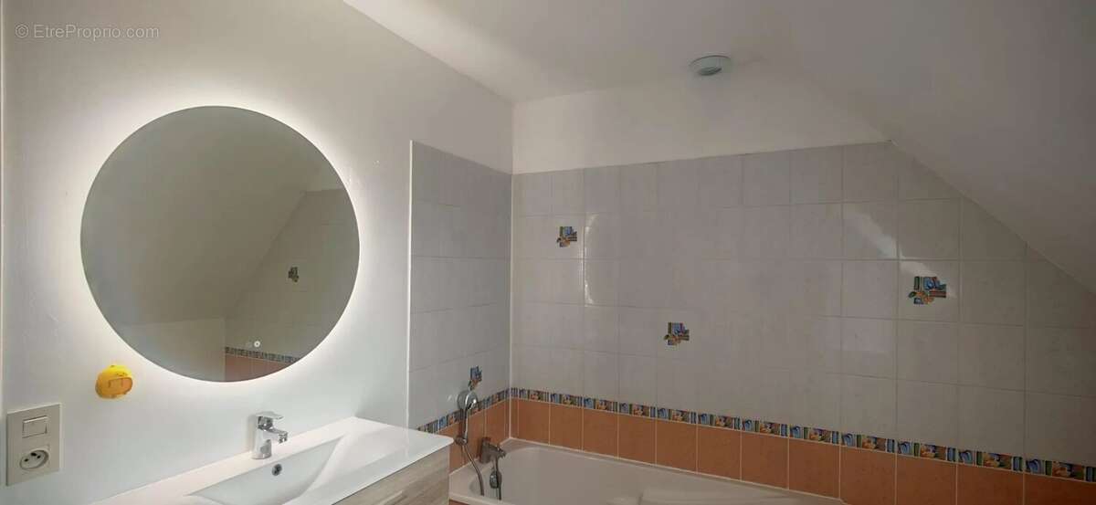 Saint André Les Vergers - Maison familiale de 131m2 sur 975m - photo 9