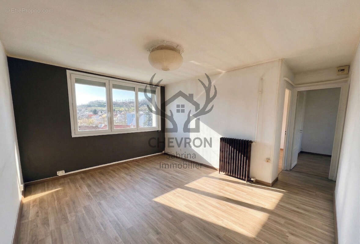 Appartement à CHARLEVILLE-MEZIERES