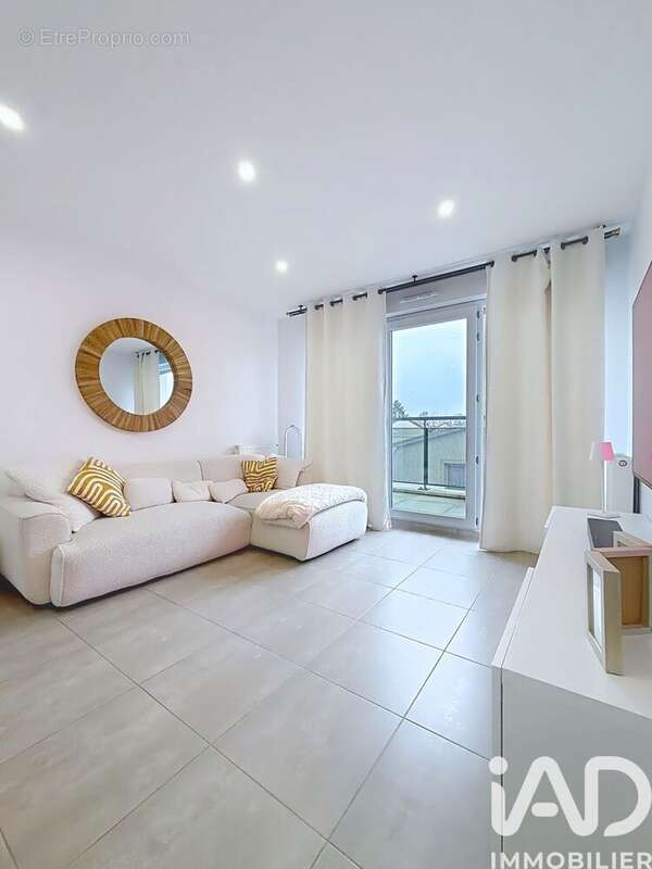 Photo 3 - Appartement à REAU