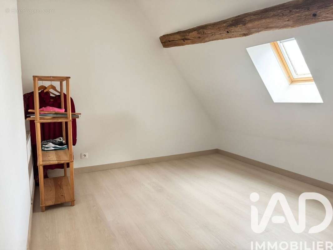 Maison 105 m² à Clos-Fontaine  - photo 5
