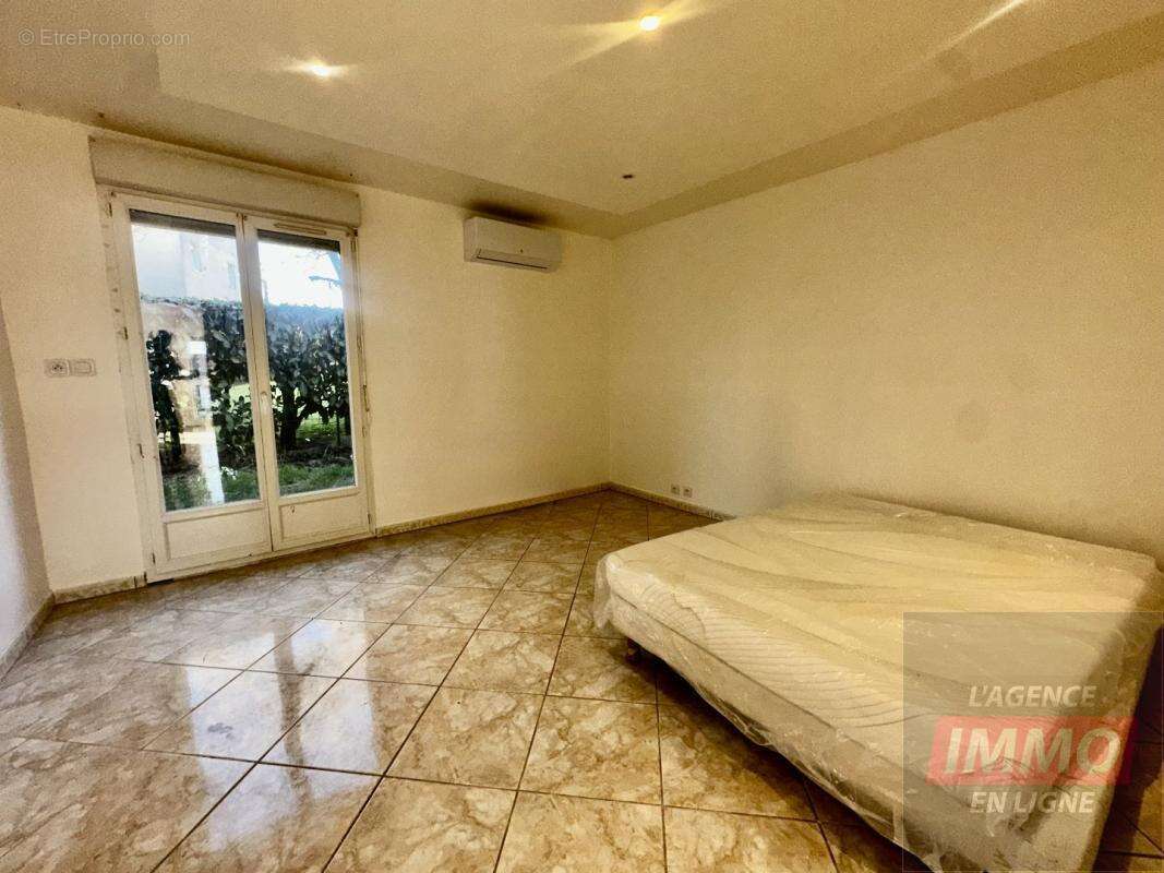 Maison 300 m² à Montchanin  - photo 3