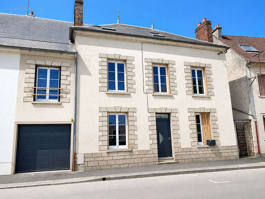 Maison à NANTEUIL-LE-HAUDOUIN