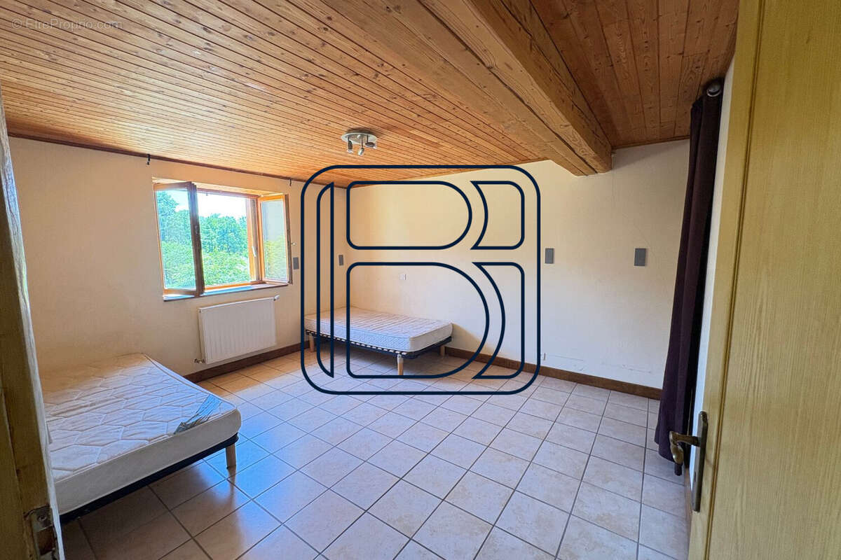 Maison 185 m² à Marsac-En-Livradois  - photo 5