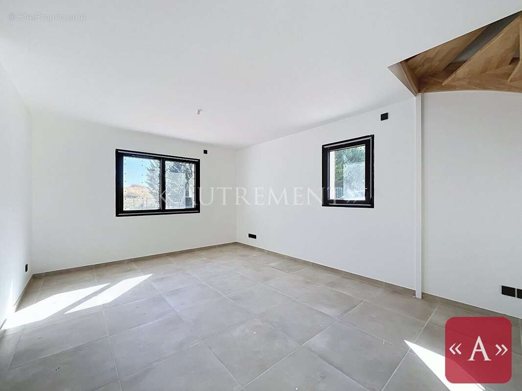Contemporaine - photo 4