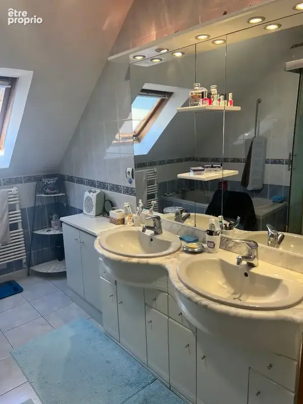 Saint Berthevin Maison 113.80 m2 - photo 7
