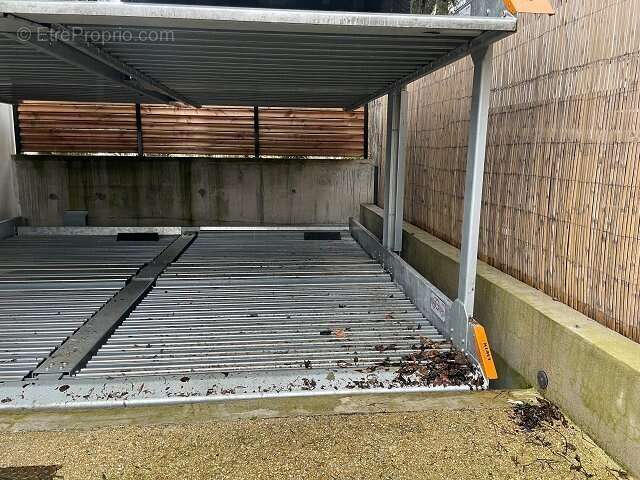 Autre à MAISONS-ALFORT