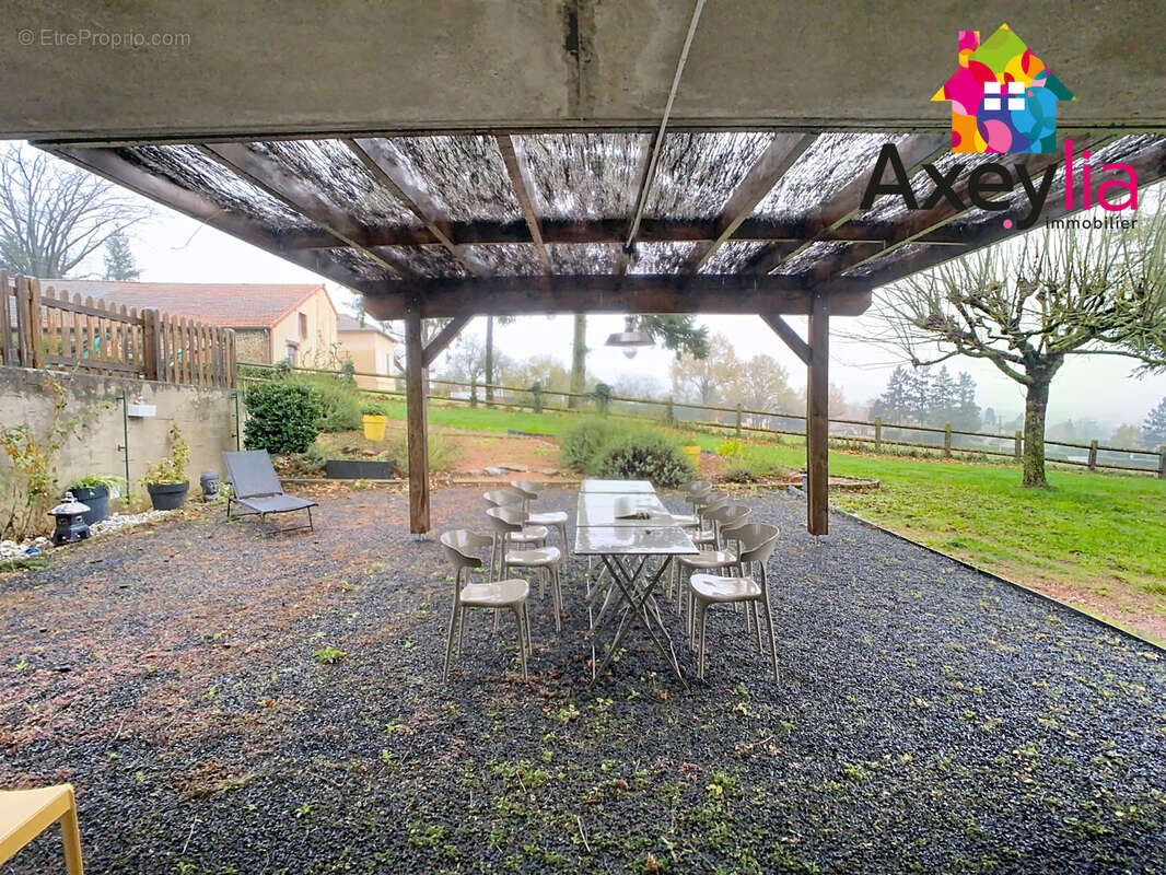 Maison à SAINT-VINCENT-DE-BOISSET