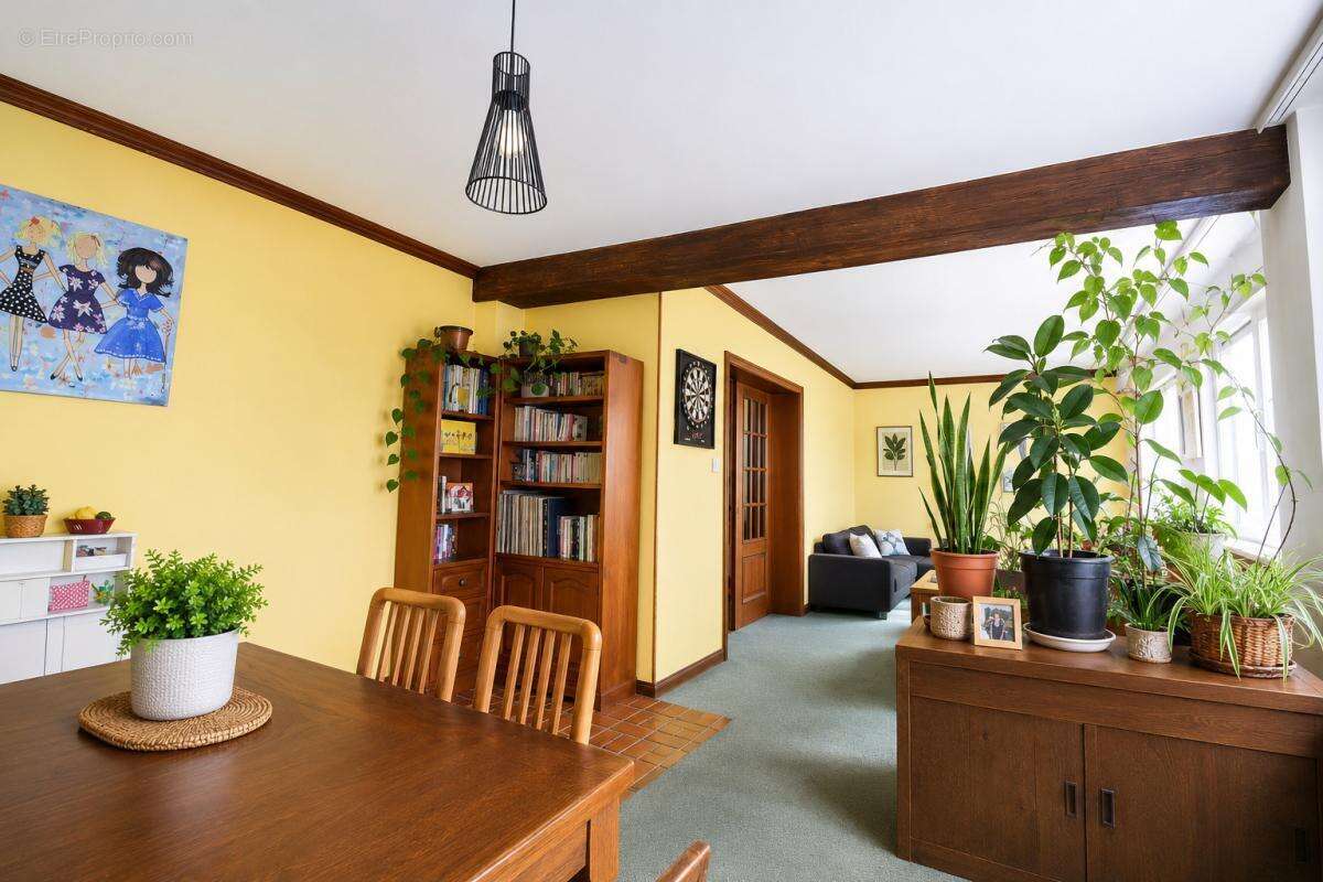 Maison de 270m2 sur 3,50 ares à Lembach - photo 3