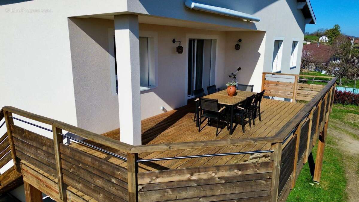 Maison à BEAUCROISSANT