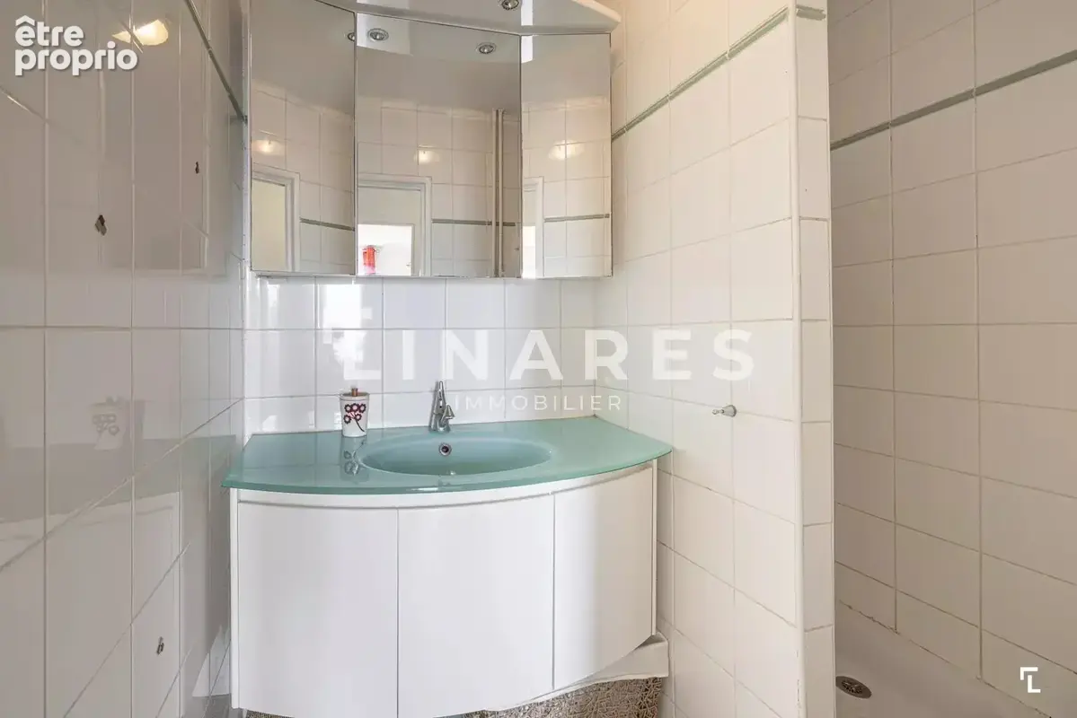 PLEIN CAP - Appartement T5 de 93 m2 - Terrasse  - Stationnement - Vue Cap Canaille et mer - 13260 CASSIS - photo 11