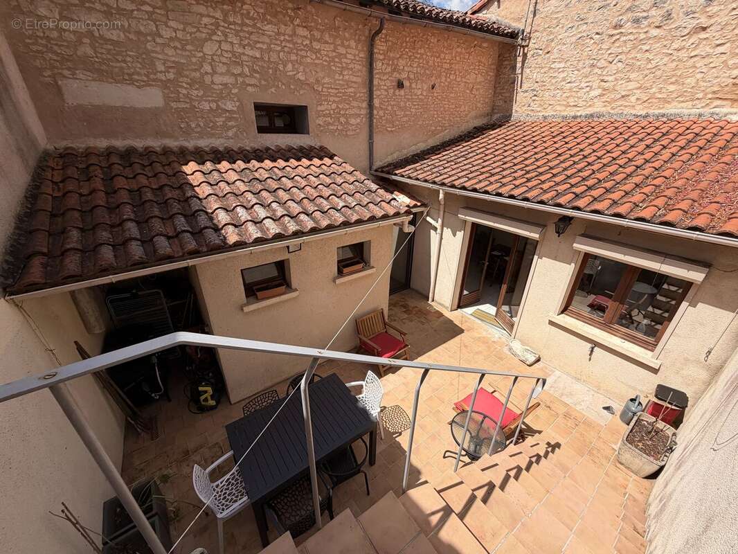 Charmante maison de caractère au cœur du village prisé de Verteuil-sur-Charente - photo 11