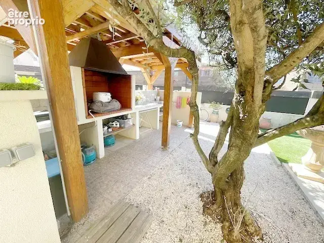 Rare à Saint Cyr sur Mer  à 5 mn des plages ,  Maison avec 3 chambres et piscine  !!! - photo 4
