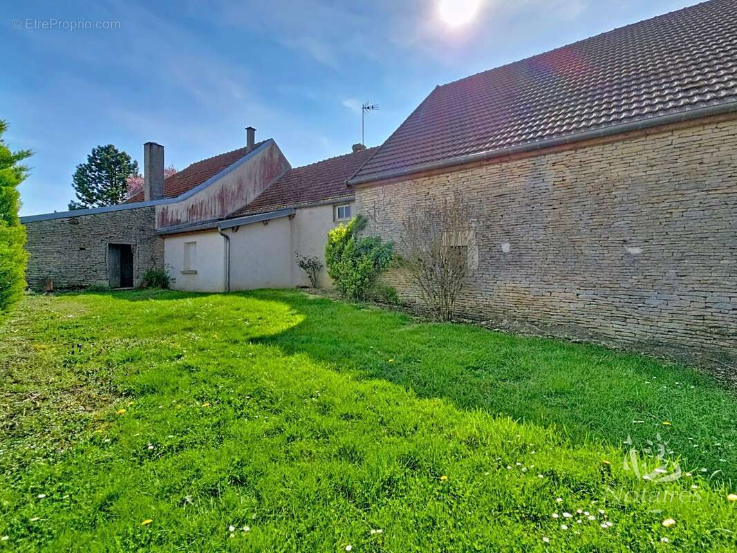 Maison à RICHEBOURG