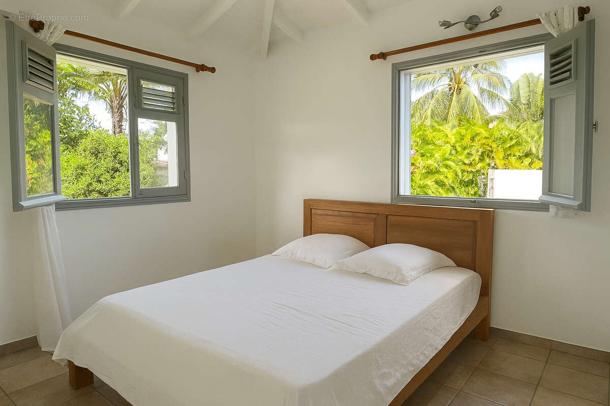 Maison à PETIT-BOURG