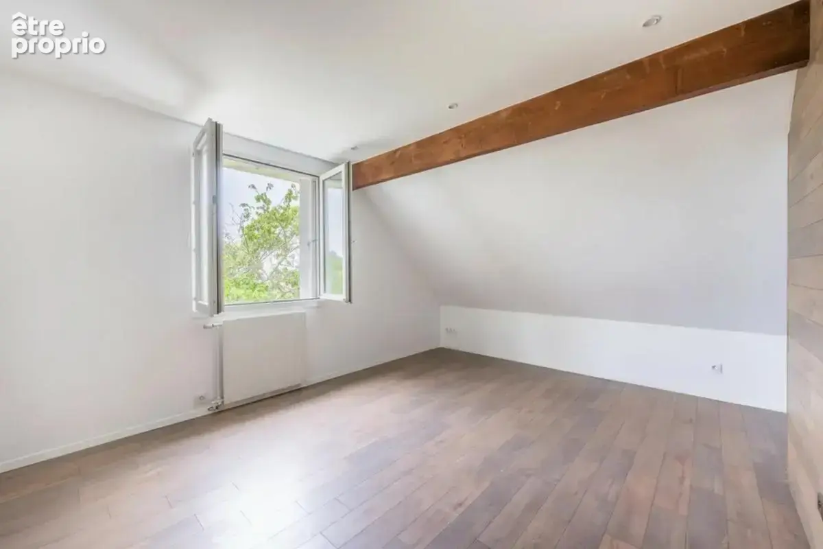 Maison familiale de 5 pièces - 132 m2 - L'Isle-Adam - photo 9