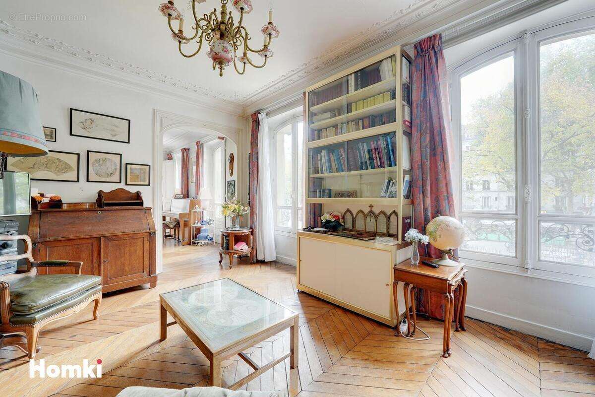 Appartement à PARIS-10E