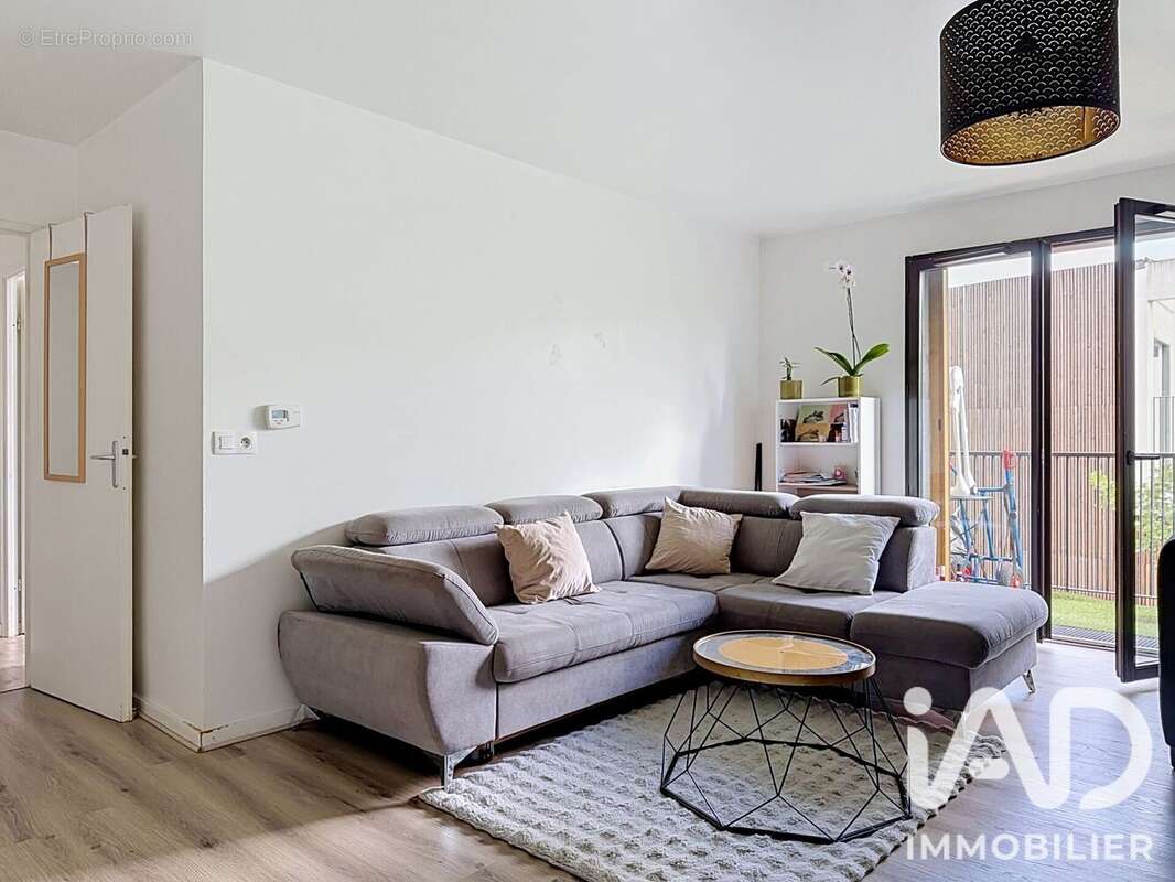 Appartement 58 m² à Colombes  - photo 3