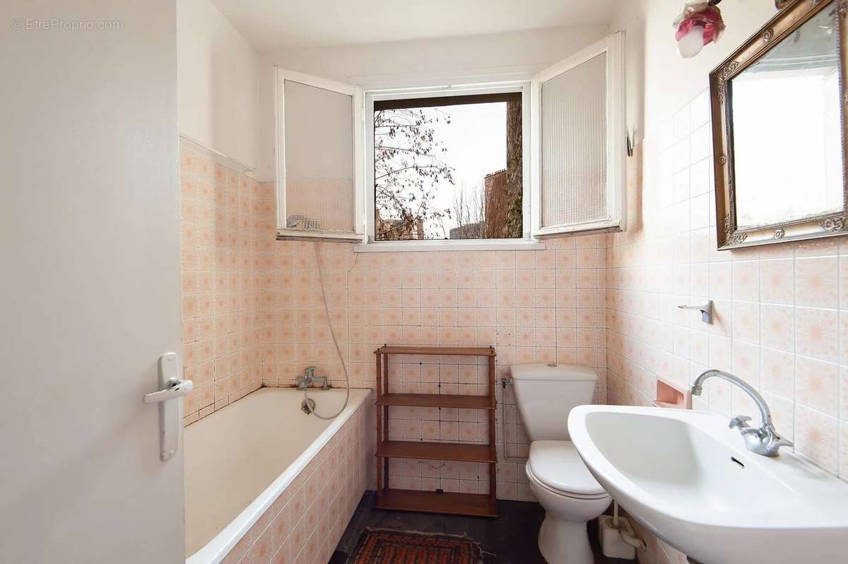 Appartement à PARIS-20E