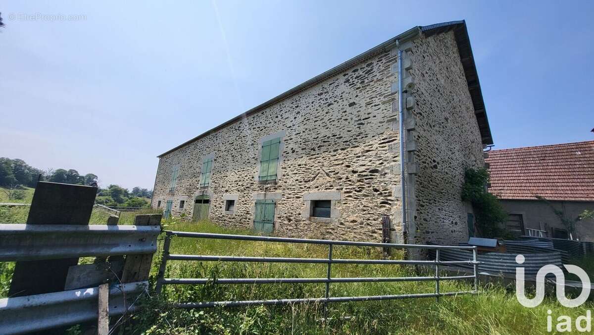Maison 139 m² à Malleret-Boussac  - photo 6